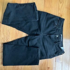 Women’s black 505 straight leg Levi’s jeans